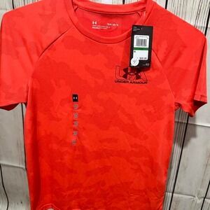 New Boys UA Tee Size YL